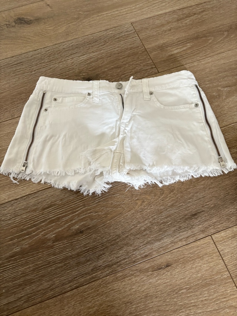 bebe White Frayed Hem Denim Shorts with Side Zippers
